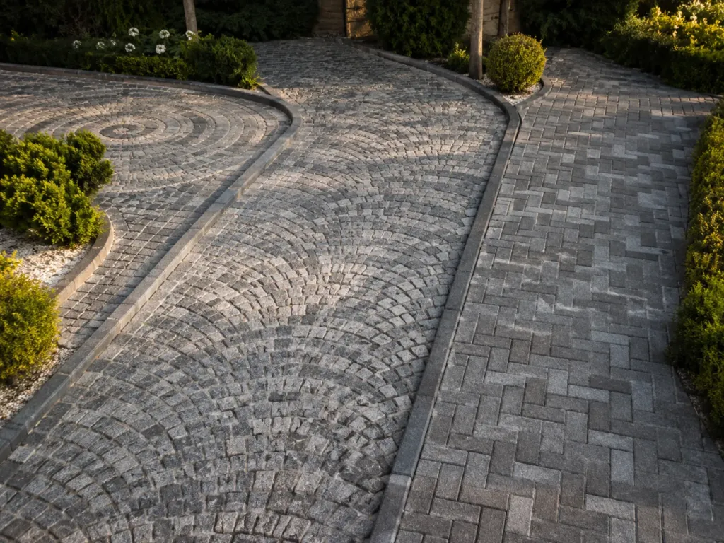 Küp Taş Döşeme Desenleri (Yelpaze, Balıksırtı, Çember)